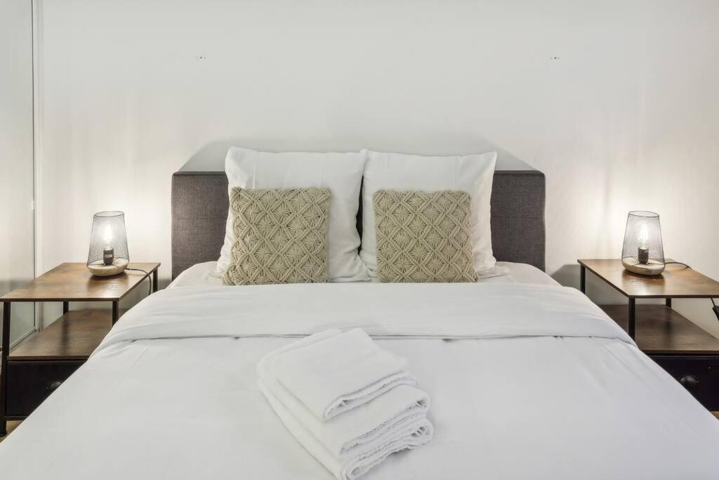 Modern Flat In - Heart Of Xvieme Parijs